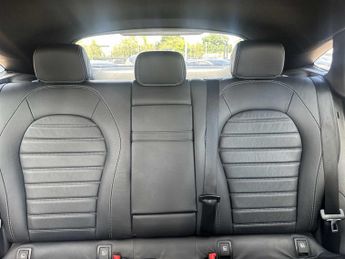 MERCEDES-BENZ GLC COUPE Glc 300 4Matic Amg Line 5Dr 9G-Tronic