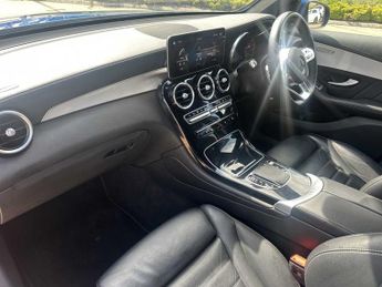 MERCEDES-BENZ GLC COUPE Glc 300 4Matic Amg Line 5Dr 9G-Tronic