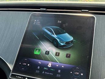 MERCEDES-BENZ EQE Eqe 300 180Kw Amg Line Premium 89Kwh 4Dr Auto