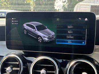 MERCEDES-BENZ GLC COUPE Glc 300 4Matic Amg Line 5Dr 9G-Tronic
