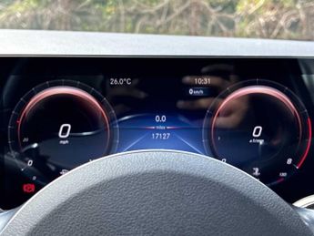 MERCEDES-BENZ GLA Gla 180 Amg Line Premium 5Dr Auto