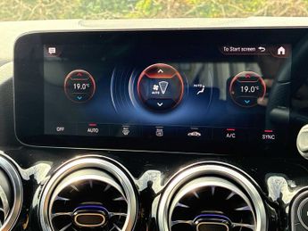MERCEDES-BENZ GLA Gla 180 Amg Line Premium 5Dr Auto