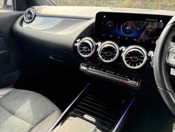 MERCEDES-BENZ GLA Gla 180 Amg Line Premium 5Dr Auto