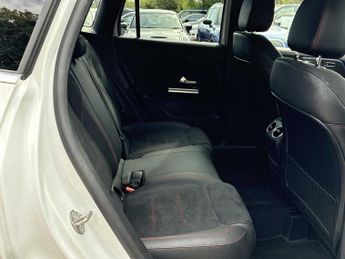 MERCEDES-BENZ GLA Gla 180 Amg Line Premium 5Dr Auto