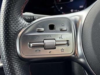 MERCEDES-BENZ GLA Gla 180 Amg Line Premium 5Dr Auto