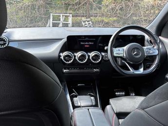 MERCEDES-BENZ GLA Gla 180 Amg Line Premium 5Dr Auto