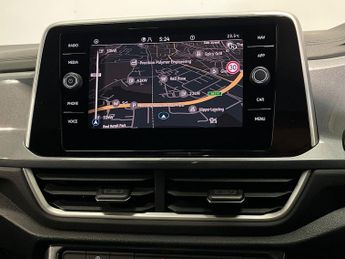 VOLKSWAGEN T-ROC 2.0 Tdi Style Suv 5Dr Diesel Dsg Euro 6 (S/S) (150 Ps)