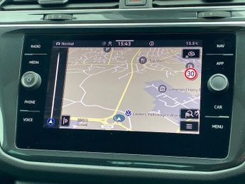VOLKSWAGEN TIGUAN 1.5 Tsi Elegance Suv 5Dr Petrol Dsg Euro 6 (S/S) (150 Ps)