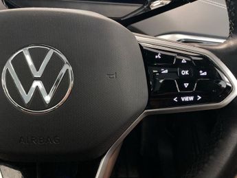 VOLKSWAGEN ID.5 Pro Performance 77Kwh Style Suv 5Dr Electric Auto (204 Ps)