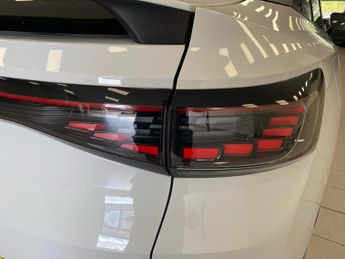 VOLKSWAGEN ID.5 Pro Performance 77Kwh Style Suv 5Dr Electric Auto (204 Ps)