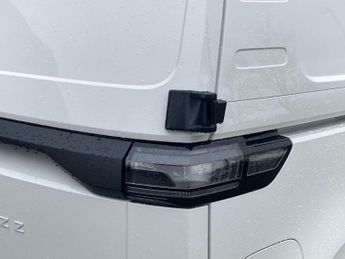 VOLKSWAGEN ID. BUZZ 210Kw Commerce 79Kwh Auto
