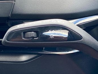 MG MOTOR UK MG4 150Kw Se Ev Long Range 64Kwh 5Dr Auto