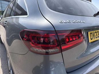 MERCEDES-BENZ GLC Glc 220D 4Matic Amg Line 5Dr 9G-Tronic