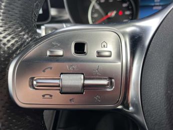 MERCEDES-BENZ GLC Glc 300 4Matic Amg Line 5Dr 9G-Tronic