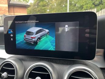 MERCEDES-BENZ GLC Glc 300 4Matic Amg Line 5Dr 9G-Tronic