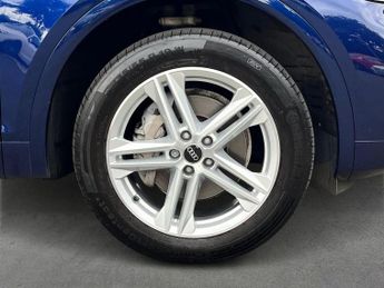 AUDI Q5 40 Tdi Quattro S Line 5Dr S Tronic [C+S]