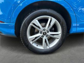 AUDI Q3 1.5 Tfsi Cod 35 S Line Suv 5Dr Petrol S Tronic Euro 6 (S/S) (150