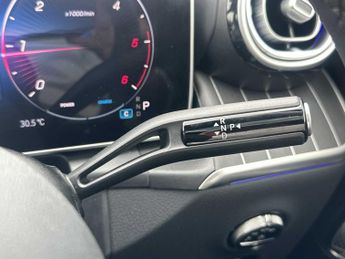 MERCEDES-BENZ GLC Glc 300D 4Matic Amg Line Premium + 5Dr 9G-Tronic