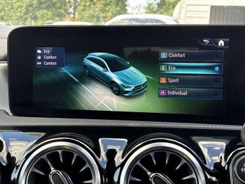 MERCEDES-BENZ CLA Cla 180 Amg Line Executive 5Dr Tip Auto
