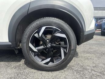 NISSAN JUKE 1.0 Dig-T 114 N-Connecta 5Dr Dct