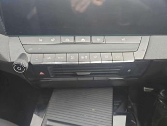 VAUXHALL ASTRA 1.5 Turbo D Gs 5Dr Auto