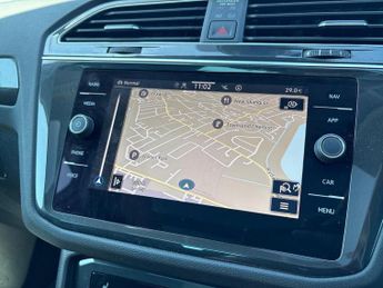 VOLKSWAGEN TIGUAN 1.5 Tsi Elegance Suv 5Dr Petrol Dsg Euro 6 (S/S) (150 Ps)