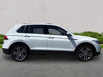 VOLKSWAGEN TIGUAN 1.5 Tsi Elegance Suv 5Dr Petrol Dsg Euro 6 (S/S) (150 Ps)