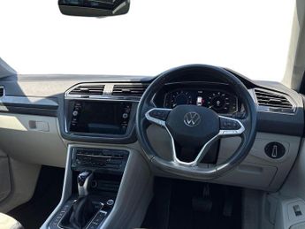 VOLKSWAGEN TIGUAN 1.5 Tsi Elegance Suv 5Dr Petrol Dsg Euro 6 (S/S) (150 Ps)