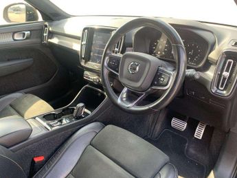 VOLVO XC40 2.0 B4P R Design 5Dr Auto