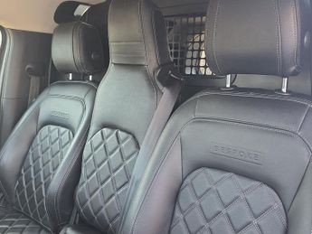 LAND ROVER DEFENDER 3.0 D200 Hard Top Auto [3 Seat]