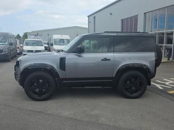 LAND ROVER DEFENDER 3.0 D200 Hard Top Auto [3 Seat]