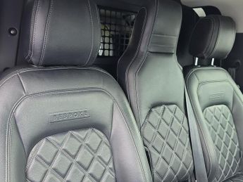 LAND ROVER DEFENDER 3.0 D200 Hard Top Auto [3 Seat]
