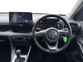 TOYOTA YARIS 1.5 Vvt-H Design Hatchback 5Dr Petrol Hybrid E-Cvt Euro 6 (S/S) 