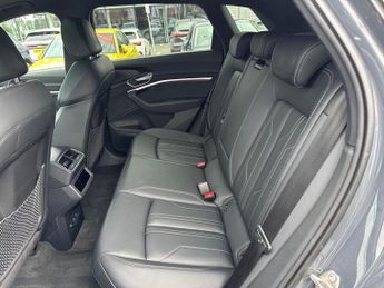 AUDI Q8 300Kw 55 Quattro 114Kwh Black Ed 5Dr Auto 22Kw