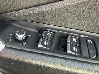 AUDI Q2 35 Tfsi S Line 5Dr S Tronic