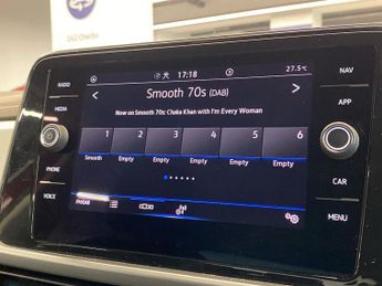 VOLKSWAGEN T-ROC 1.5 Tsi Life Suv 5Dr Petrol Dsg Euro 6 (S/S) (150 Ps)