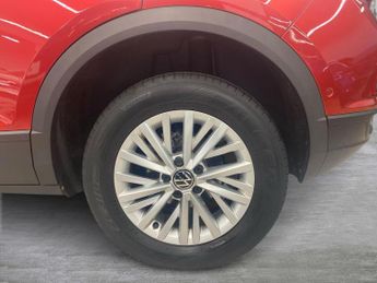 VOLKSWAGEN T-ROC 1.5 Tsi Life Suv 5Dr Petrol Dsg Euro 6 (S/S) (150 Ps)