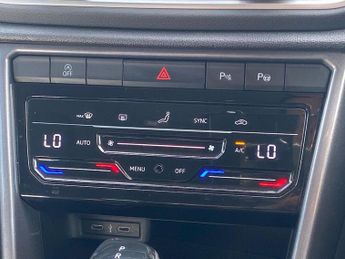 VOLKSWAGEN T-ROC 1.5 Tsi Style Suv 5Dr Petrol Dsg Euro 6 (S/S) (150 Ps)