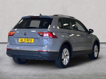 VOLKSWAGEN TIGUAN 1.5 Tsi Life Suv 5Dr Petrol Dsg Euro 6 (S/S) (150 Ps)