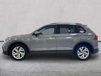 VOLKSWAGEN TIGUAN 1.5 Tsi Life Suv 5Dr Petrol Dsg Euro 6 (S/S) (150 Ps)