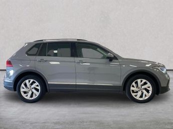 VOLKSWAGEN TIGUAN 1.5 Tsi Life Suv 5Dr Petrol Dsg Euro 6 (S/S) (150 Ps)