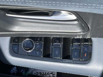 NISSAN ARIYA 225Kw Evolve 87Kwh 22Kwch 5Dr E-4Orce Auto