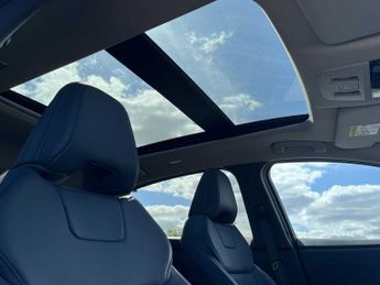 NISSAN ARIYA 225Kw Evolve 87Kwh 22Kwch 5Dr E-4Orce Auto