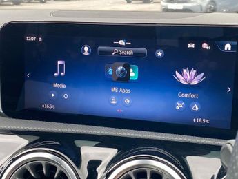 MERCEDES-BENZ A CLASS A200 Amg Line Premium Plus 5Dr Auto