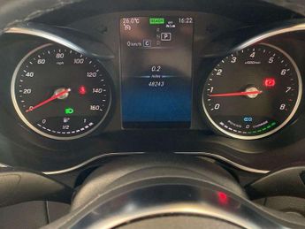 MERCEDES-BENZ GLC COUPE Glc 300 4Matic Amg Line 5Dr 9G-Tronic