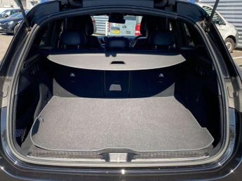 MERCEDES-BENZ GLC Glc 300 4Matic Amg Line 5Dr 9G-Tronic