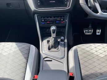 VOLKSWAGEN TIGUAN 1.5 Tsi 150 R-Line 5Dr Dsg
