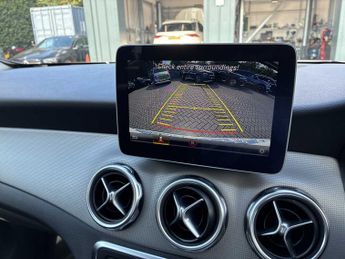 MERCEDES-BENZ GLA Gla 180 Urban Edition 5Dr Auto