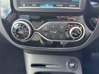 RENAULT CAPTUR 1.3 Tce 150 Iconic 5Dr Edc