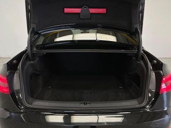 AUDI A4 2.0 Tfsi 40 Black Edition Saloon 4Dr Petrol S Tronic Euro 6 (S/S